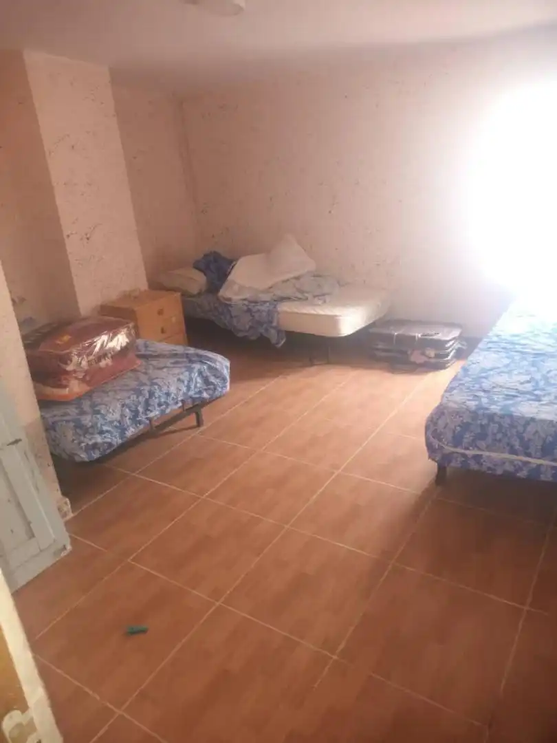 Schlafzimmer von Einfamilien-Reihenhaus zum Verkauf in La Granja d'Escarp mit Möbliert, Waschmaschine und Balkon
