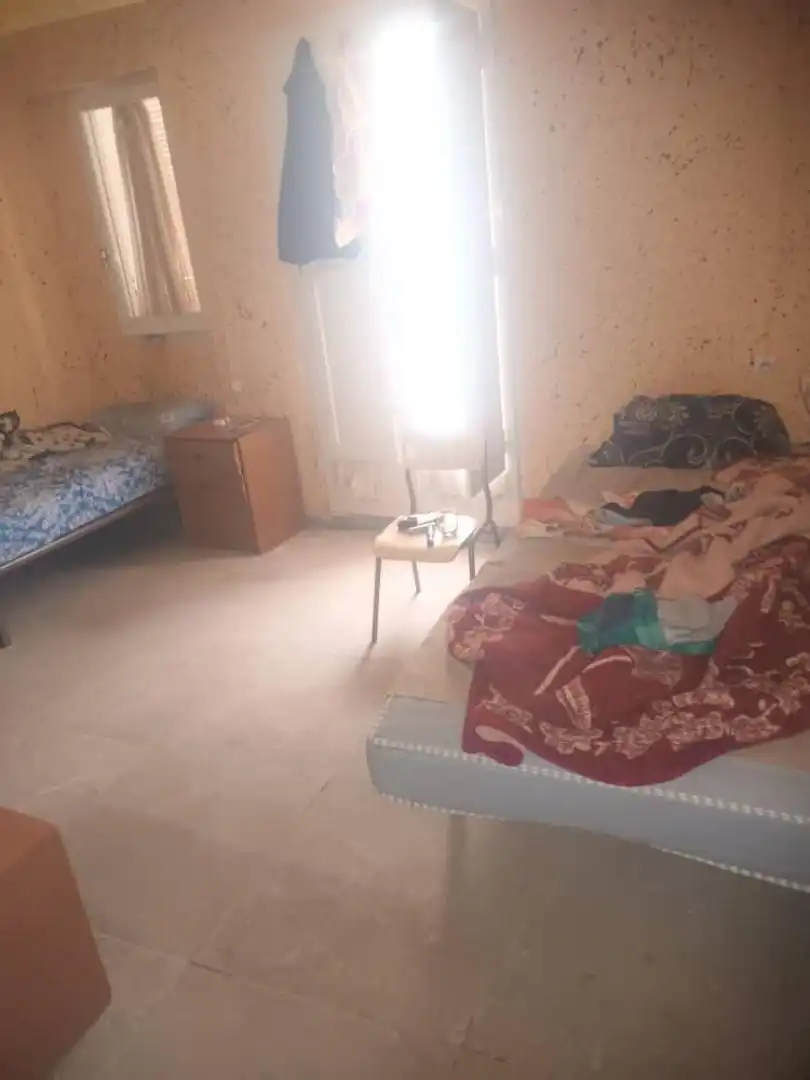 Schlafzimmer von Einfamilien-Reihenhaus zum Verkauf in La Granja d'Escarp mit Möbliert, Waschmaschine und Balkon