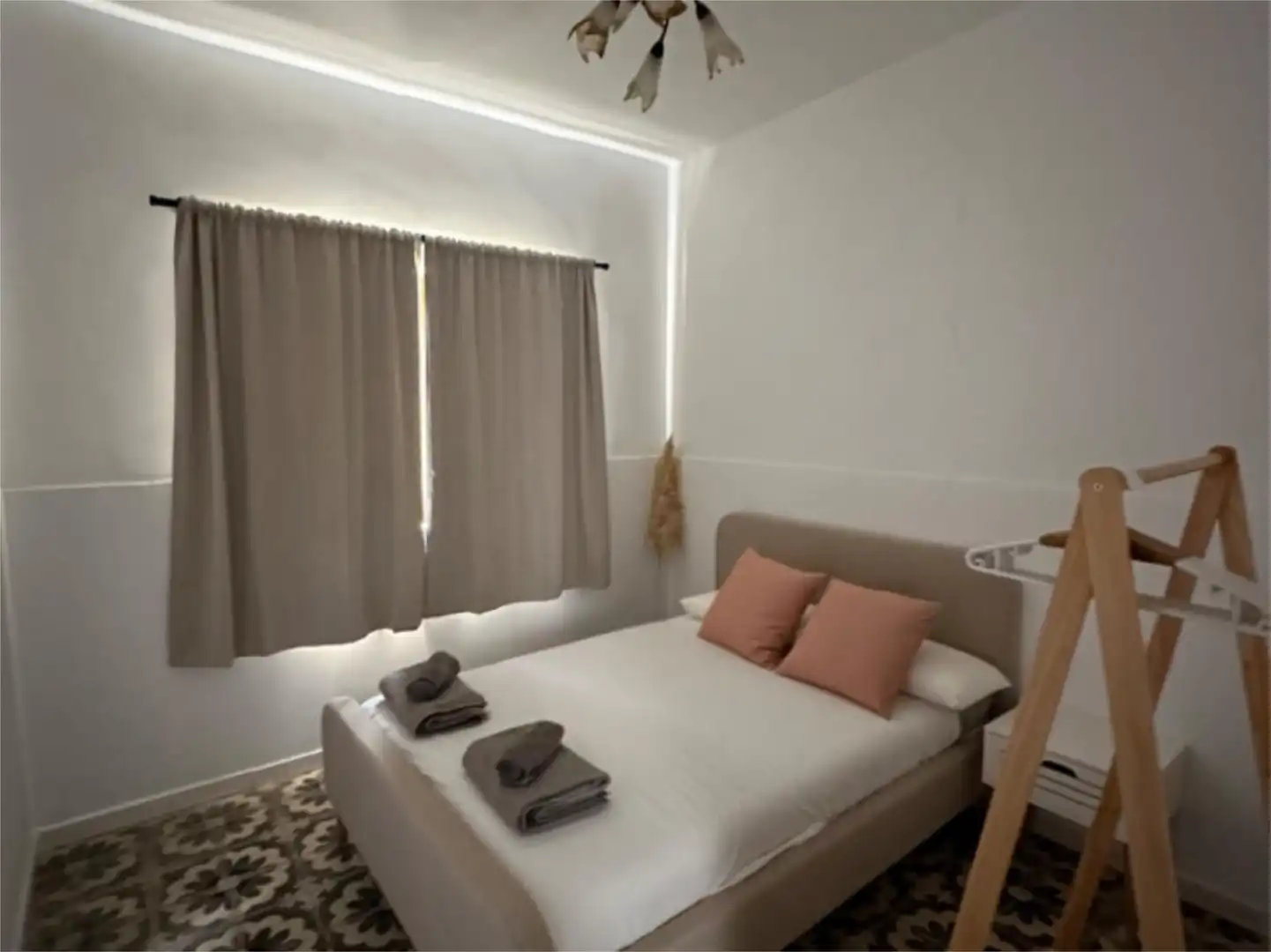 Habitación en Calle, 80, Piedras Redondas - Torrecárdenas Habitación en Calle, 80, Piedras Redondas - Torrecárdenas