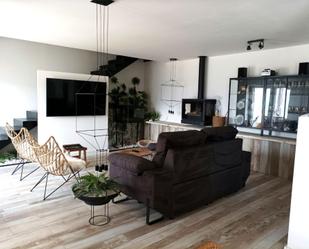 Living room of House or chalet for sale in Oviedo   with Heating, Private garden and Furnished