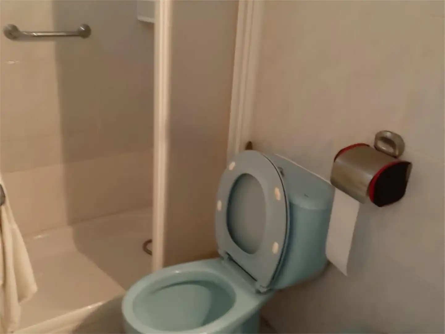 Baño de Piso en venta en Vallada con Aire acondicionado, Terraza y Amueblado