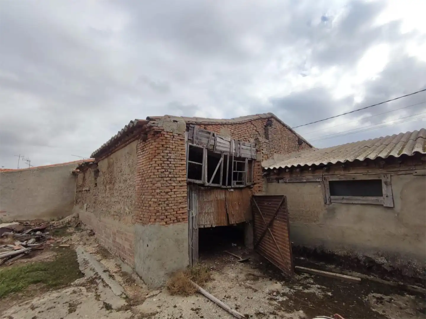 Exterior view of Constructible Land for sale in Zorita de la Frontera