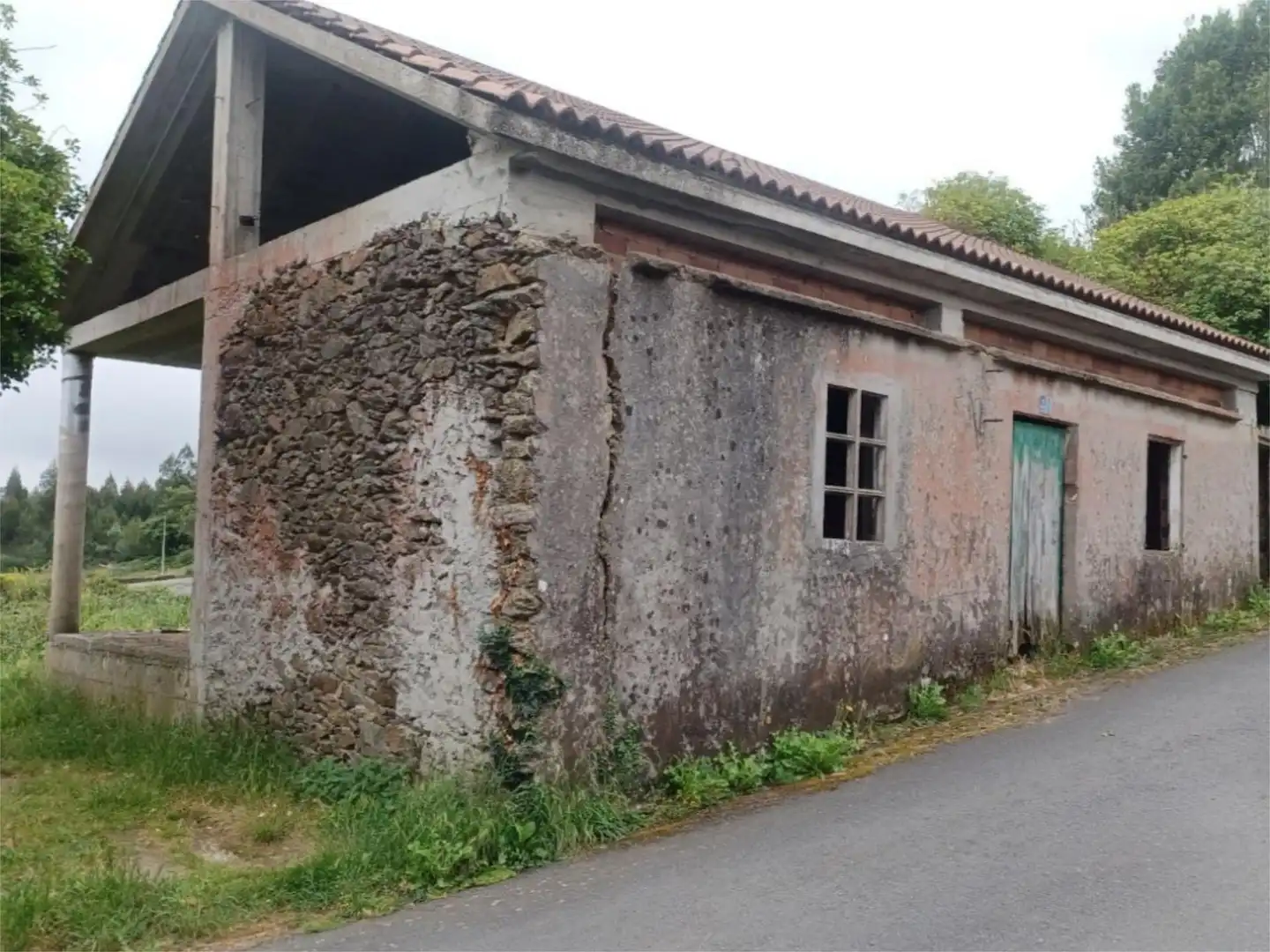 Exterior view of Houses for sale in A Laracha    with Private garden