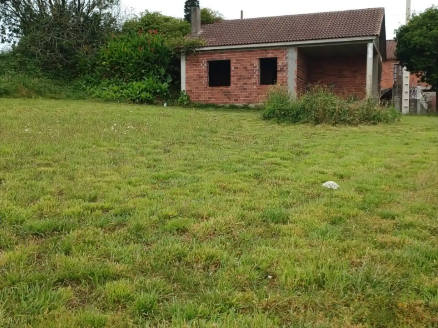 Houses for sale in A Laracha    with Private garden