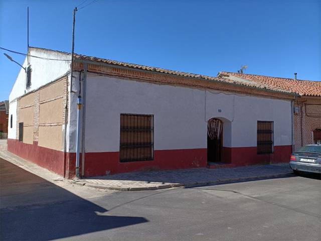 Casa-chalet en Venta en Calle Onesimo Redondo, 23 en Ventosa de la Cuesta
