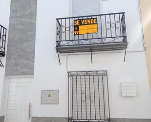 Vista exterior de Casa adosada en venda en Arjonilla amb Terrassa, Moblat i Forn