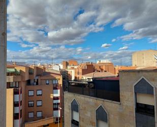 Vista exterior de Pis en venda en Salamanca Capital