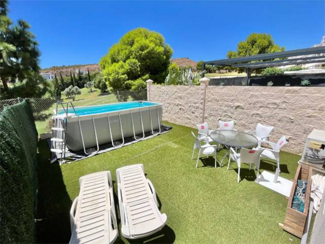 Apartamento en Alquiler en Urbanizacion Residencial Mirabella, 16 en Doña Julia Golf