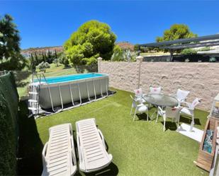 Jardí de Apartament de lloguer en Casares amb Aire condicionat, Terrassa i Piscina