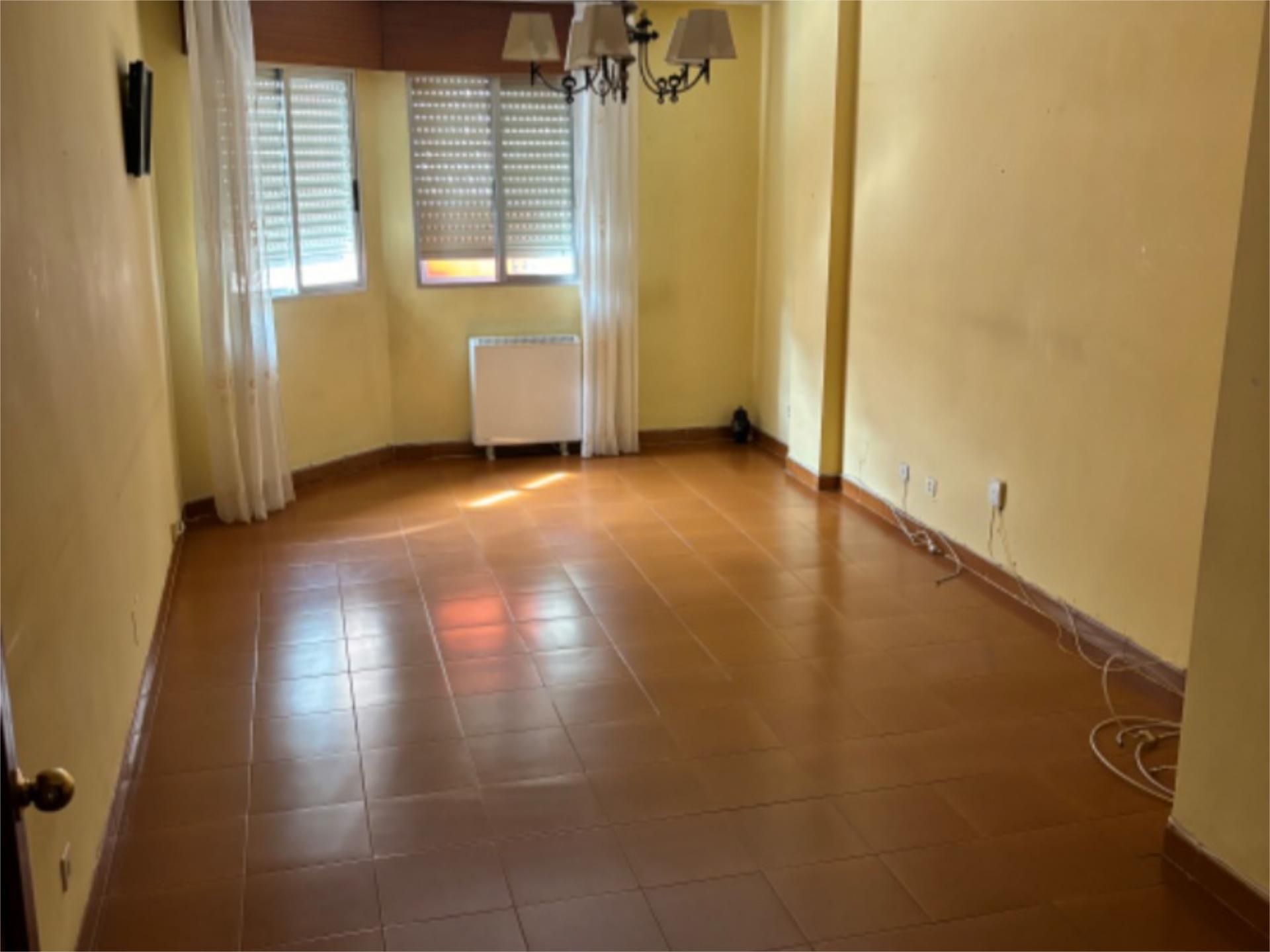 Sala d'estar de Pis en venda en Valladolid Capital amb Parquet, Terrassa i Traster