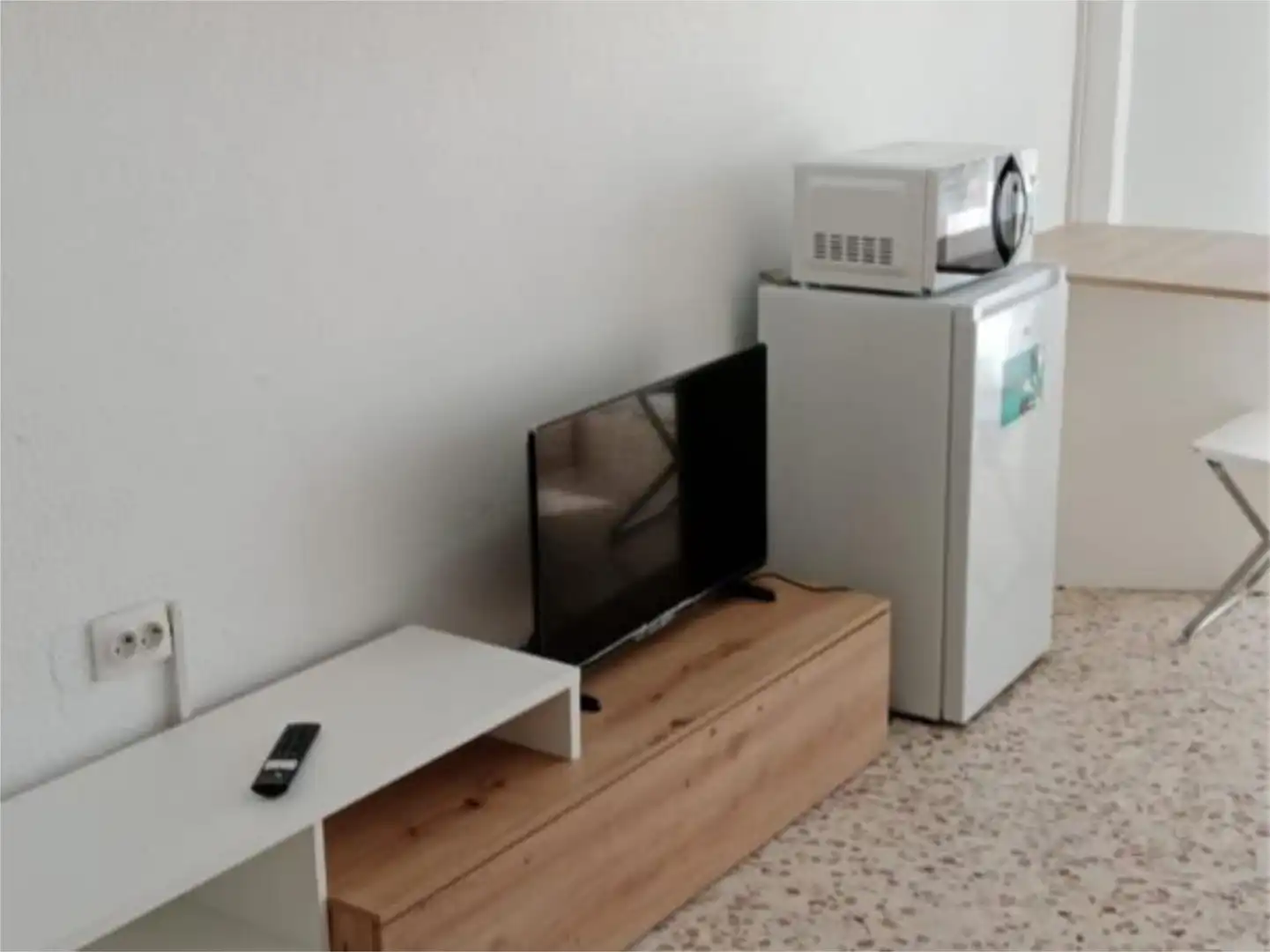 Living room of Flat for share in Ceutí  with Air Conditioner, Furnished and Balcony