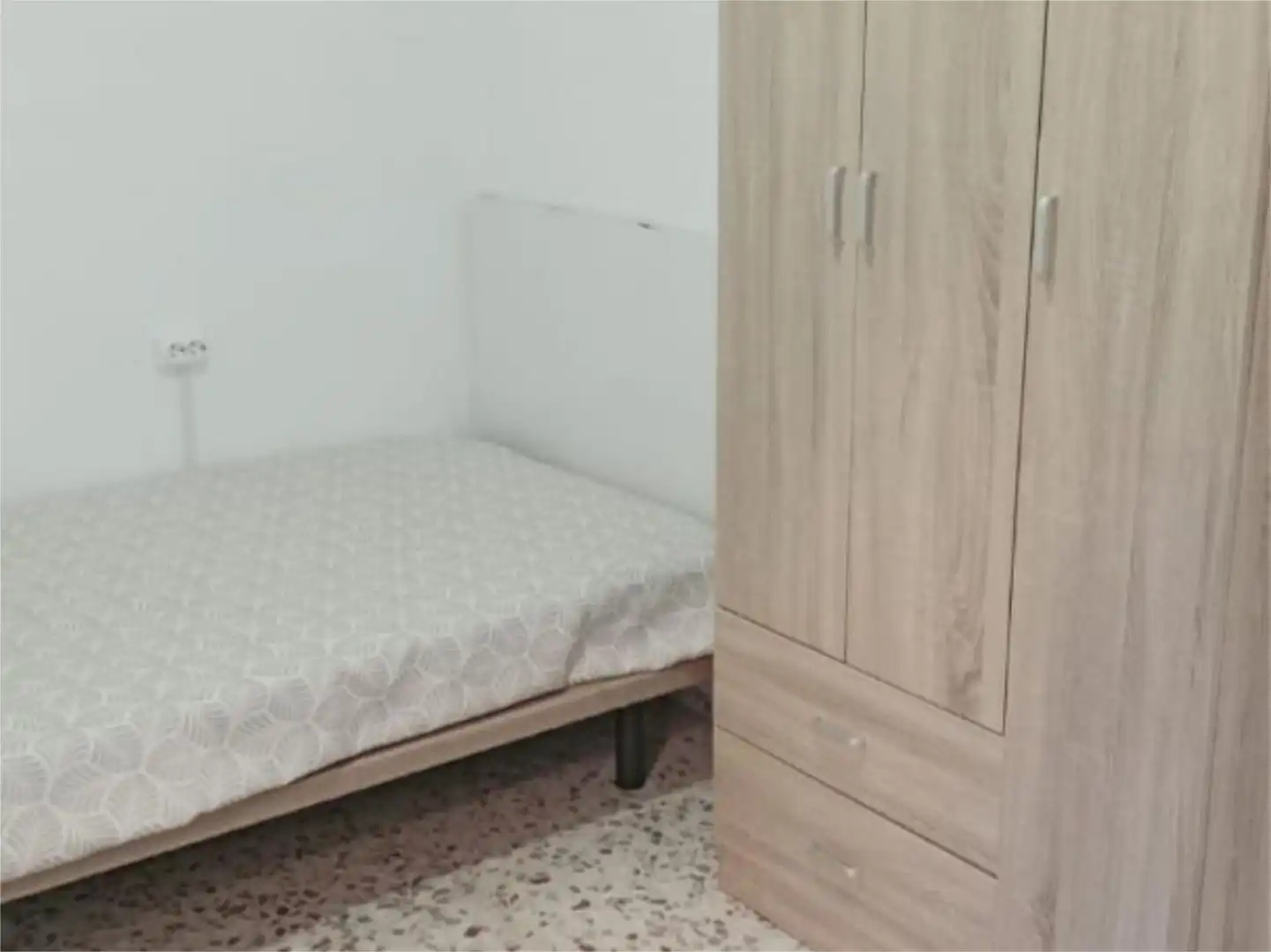 Bedroom of Flat for share in Ceutí  with Air Conditioner, Furnished and Balcony