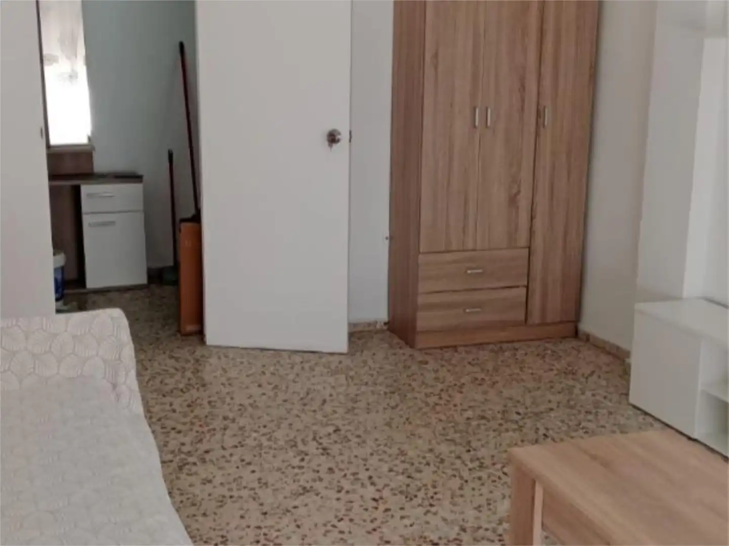 Bedroom of Flat for share in Ceutí  with Air Conditioner, Furnished and Balcony