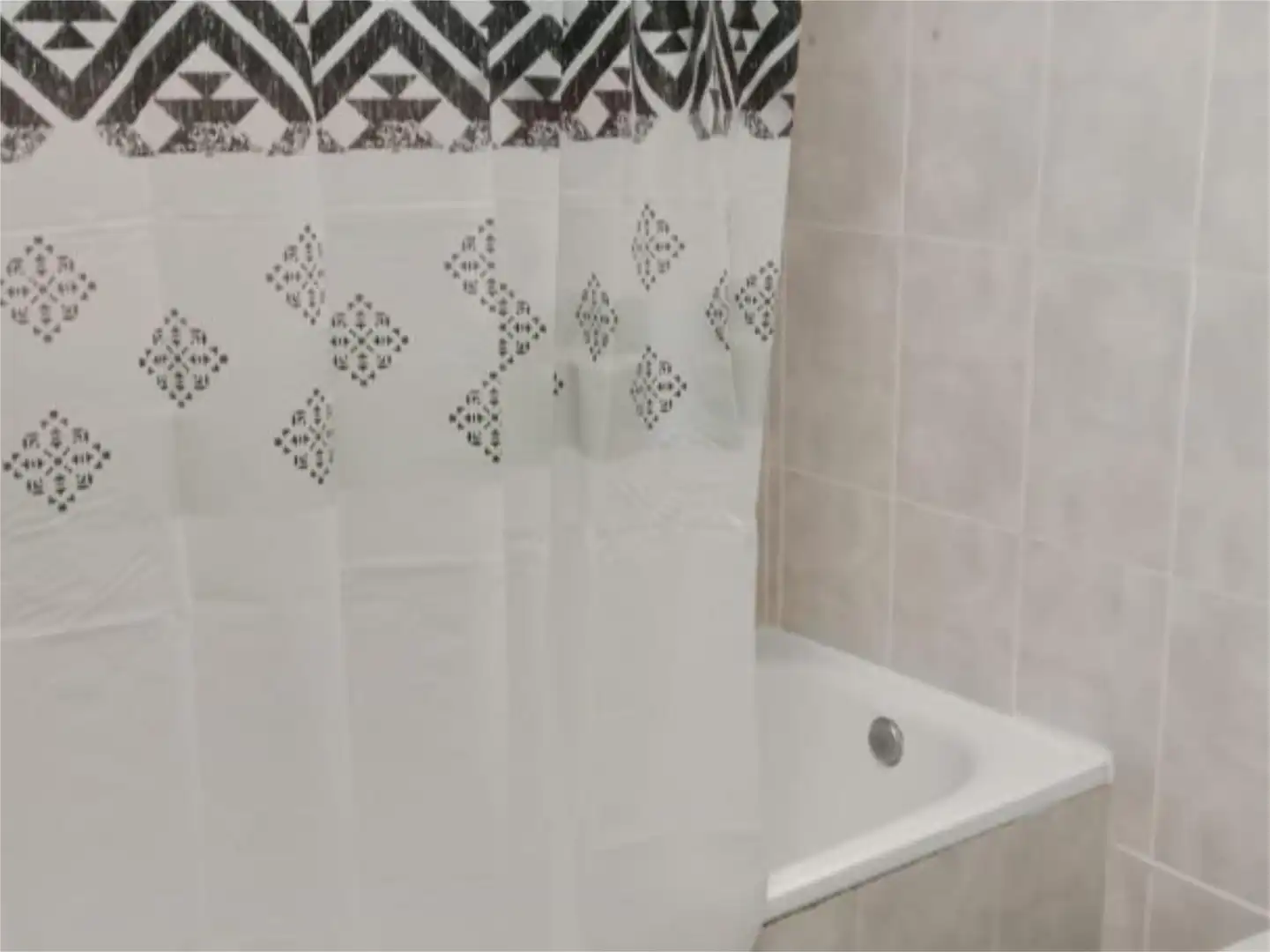 Bathroom of Flat for share in Ceutí  with Air Conditioner, Furnished and Balcony