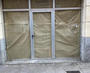 Vista exterior de Local en venda en León Capital  amb Calefacció