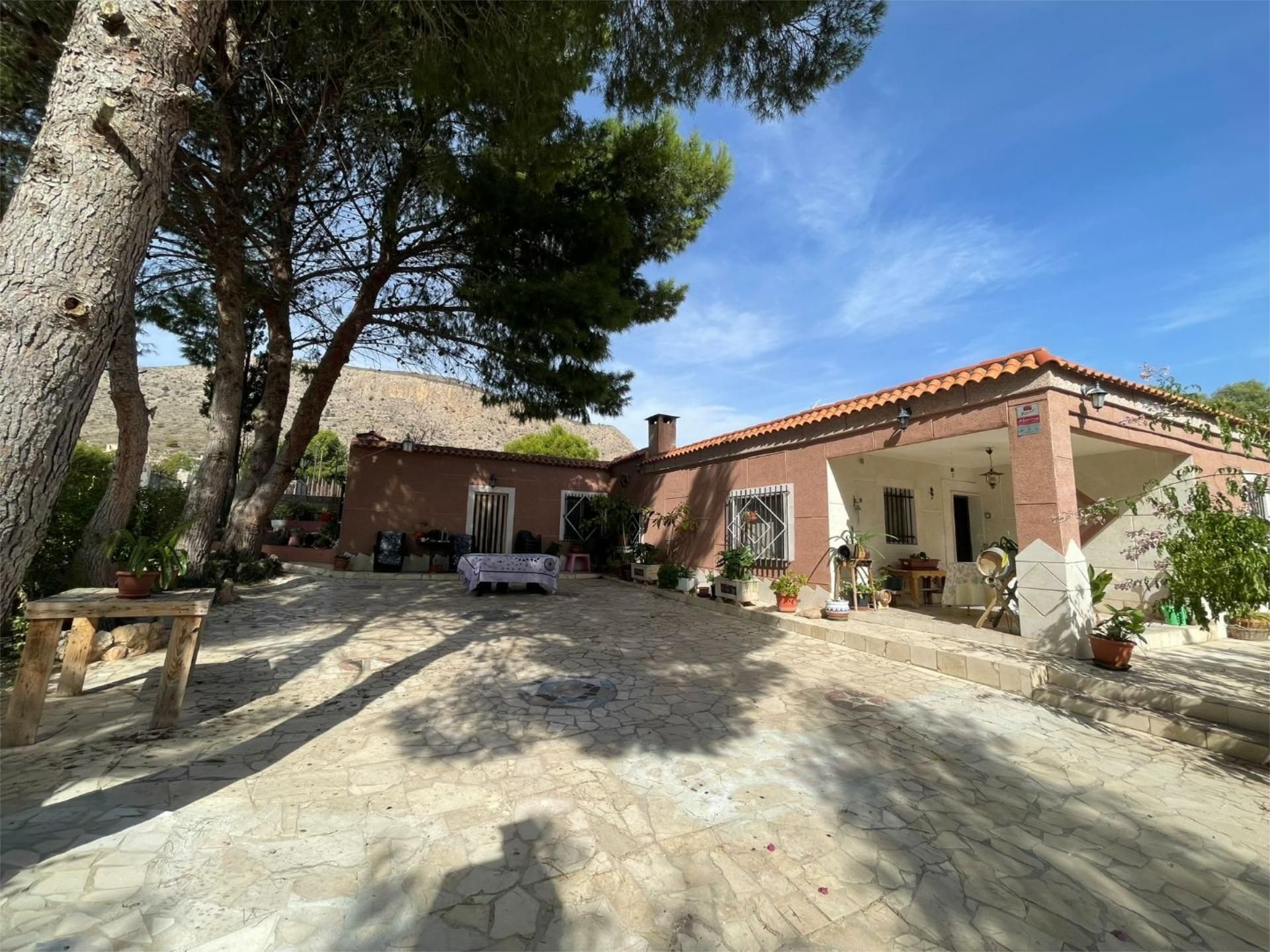 Exterior view of House or chalet for sale in Hondón de las Nieves / El Fondó de les Neus  with Terrace and Swimming Pool