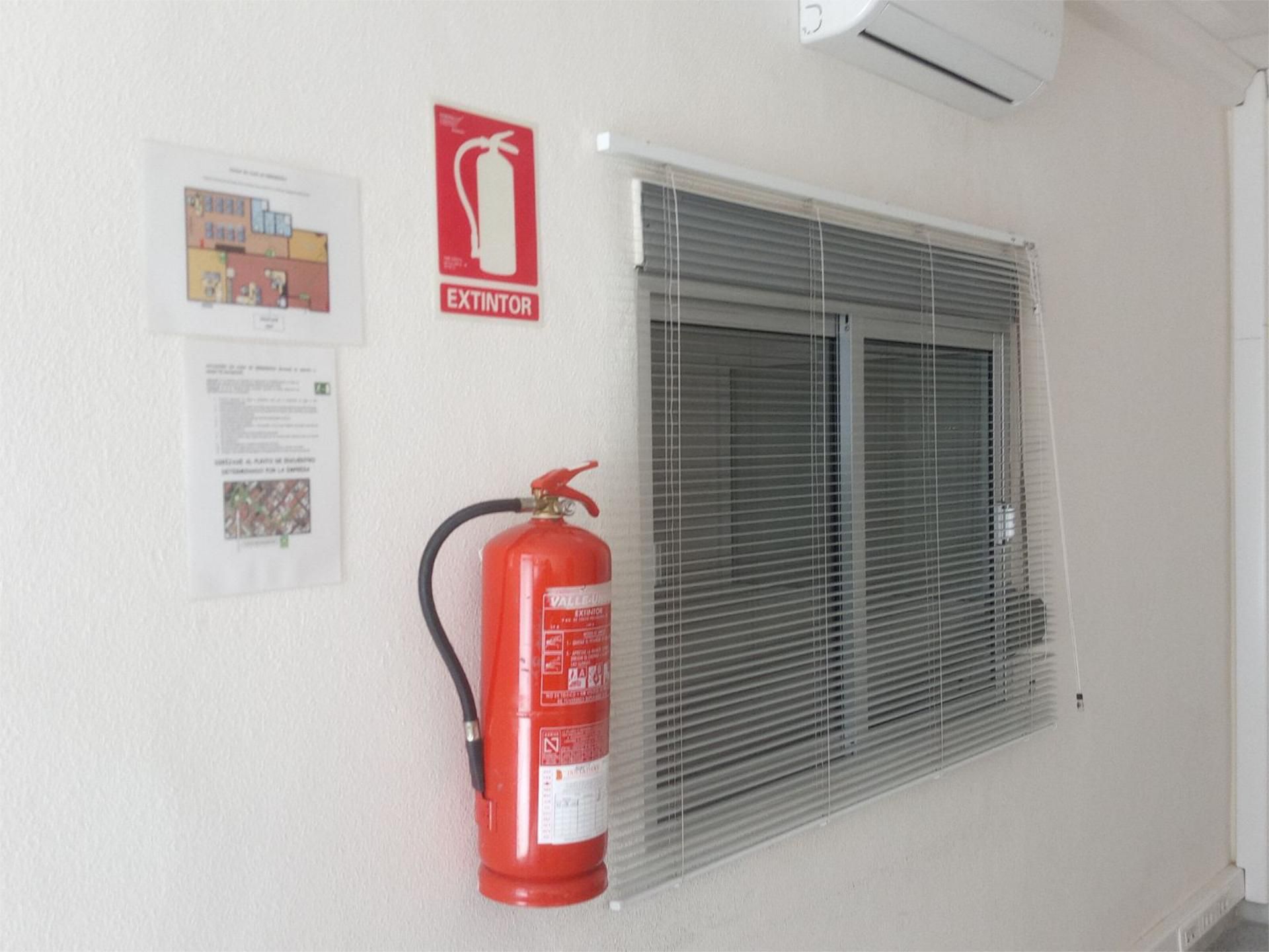 Premises to rent in Níjar  with Air Conditioner and Furnished