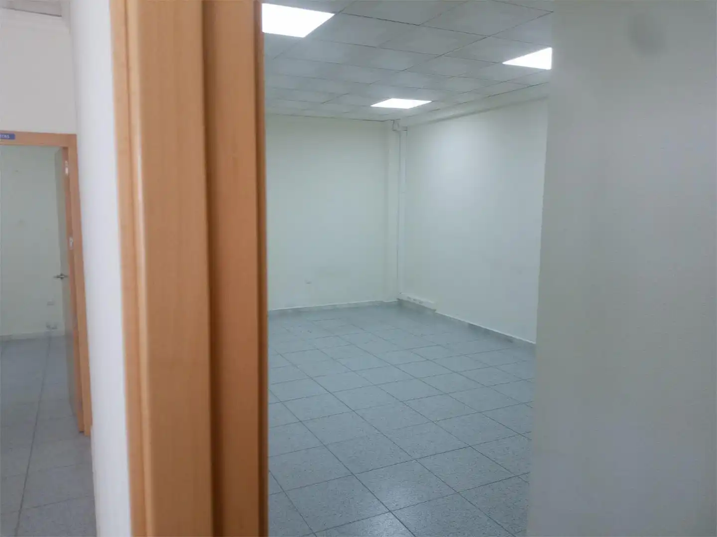 Local de alquiler en Calle Nueva Sur, 32, San Isidro - Campohermoso Local de alquiler en Níjar con Aire acondicionado y Amueblado