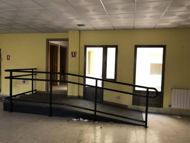 Local comercial en Venta en Avenida de Madrid, 14 en Salgueira - O Castaño