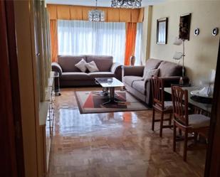 Living room of Flat for sale in  Madrid Capital