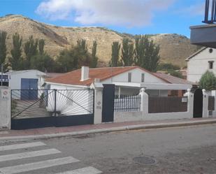 Vista exterior de Casa o xalet en venda en Villalbilla amb Terrassa