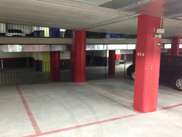 Garaje en Venta en Calle Adela Bazo, 40 en Lezkairu