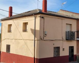 Casa adosada de lloguer a Avenida Virgen del Pinar, 6, Torrecilla del Pinar