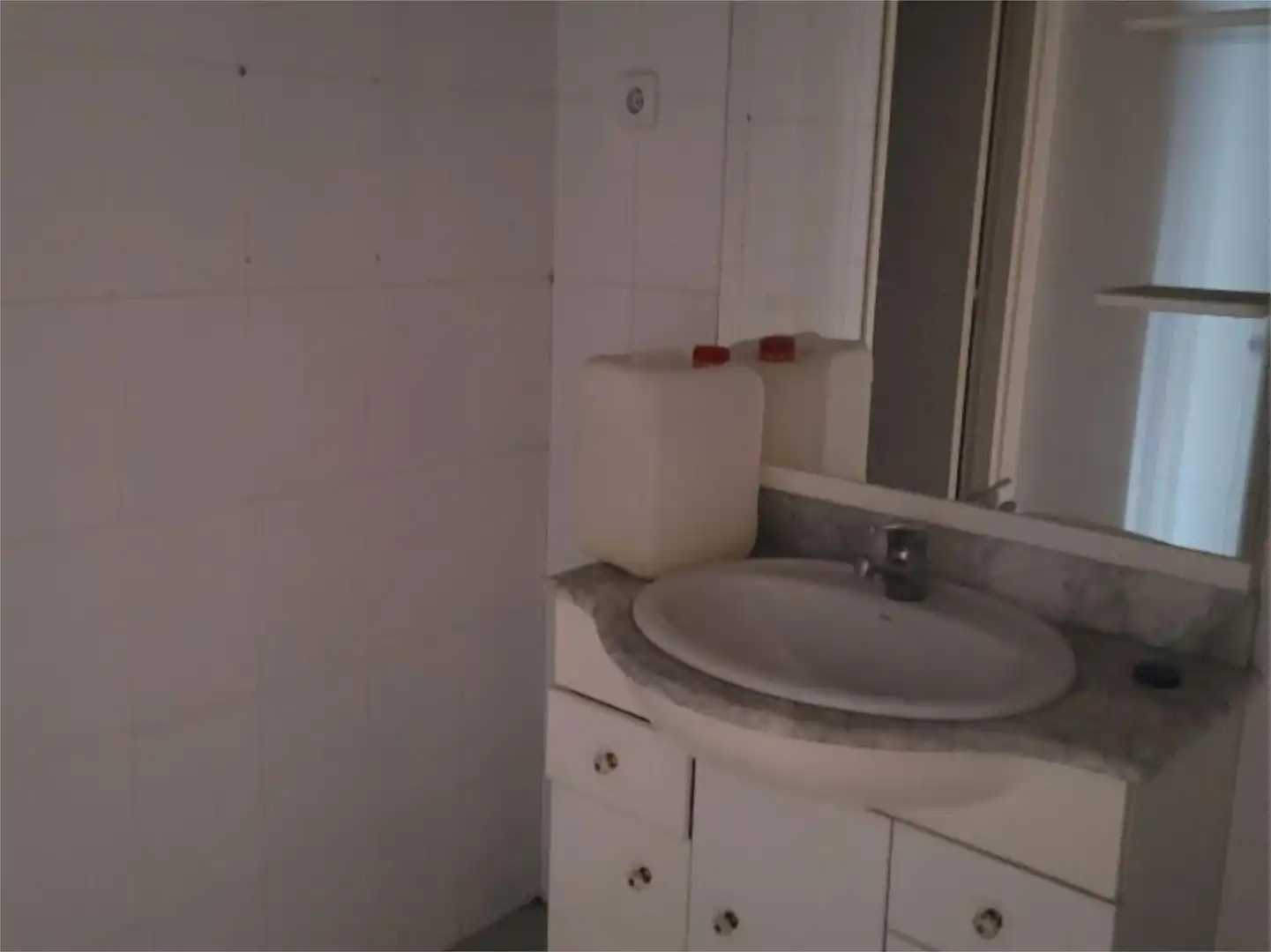 Office for rent in Carrer de la Mare de Déu de Montserrat, 37, La Verneda Bathroom of Office for rent in Sant Adrià de Besòs