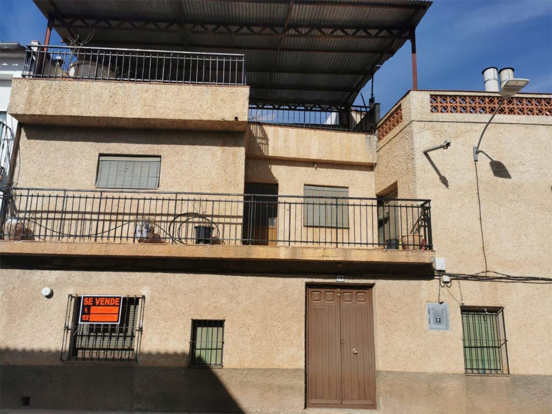 Vista exterior de Casa o xalet en venda en Castellar de Santiago amb Calefacció, Terrassa i Balcó