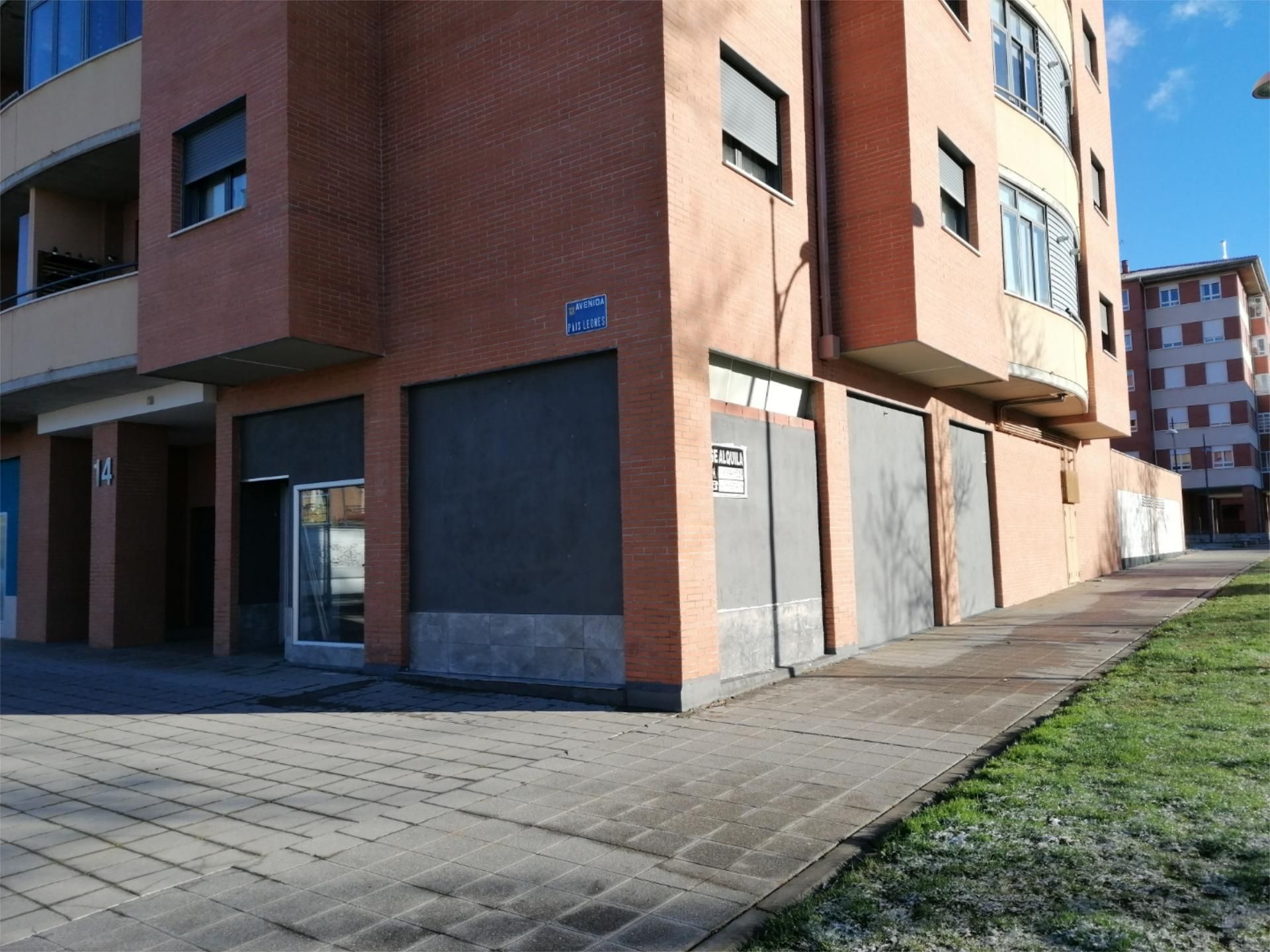 Vista exterior de Local de lloguer en León Capital 