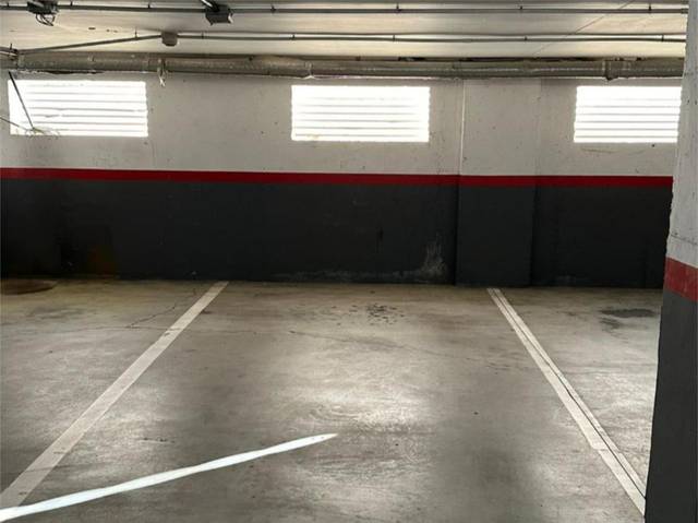 Garaje en Alquiler en Calle San Severo, 4 en Alameda de Osuna