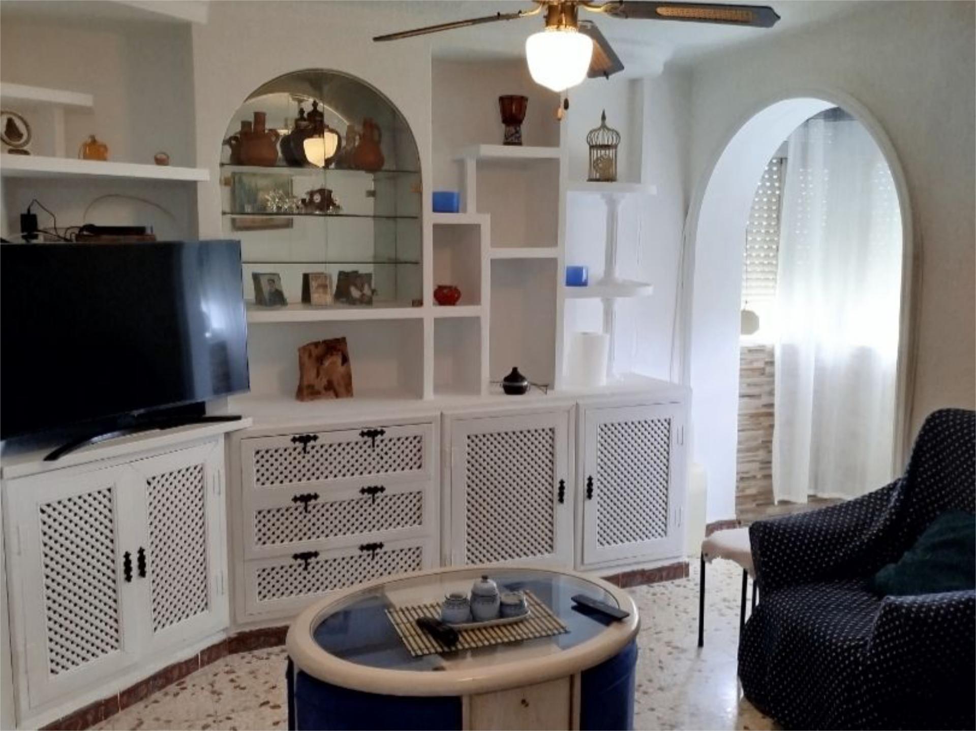 Living room of Flat for sale in Algeciras  with Furnished