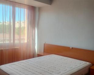 Bedroom of Flat to share in  Logroño  with Terrace