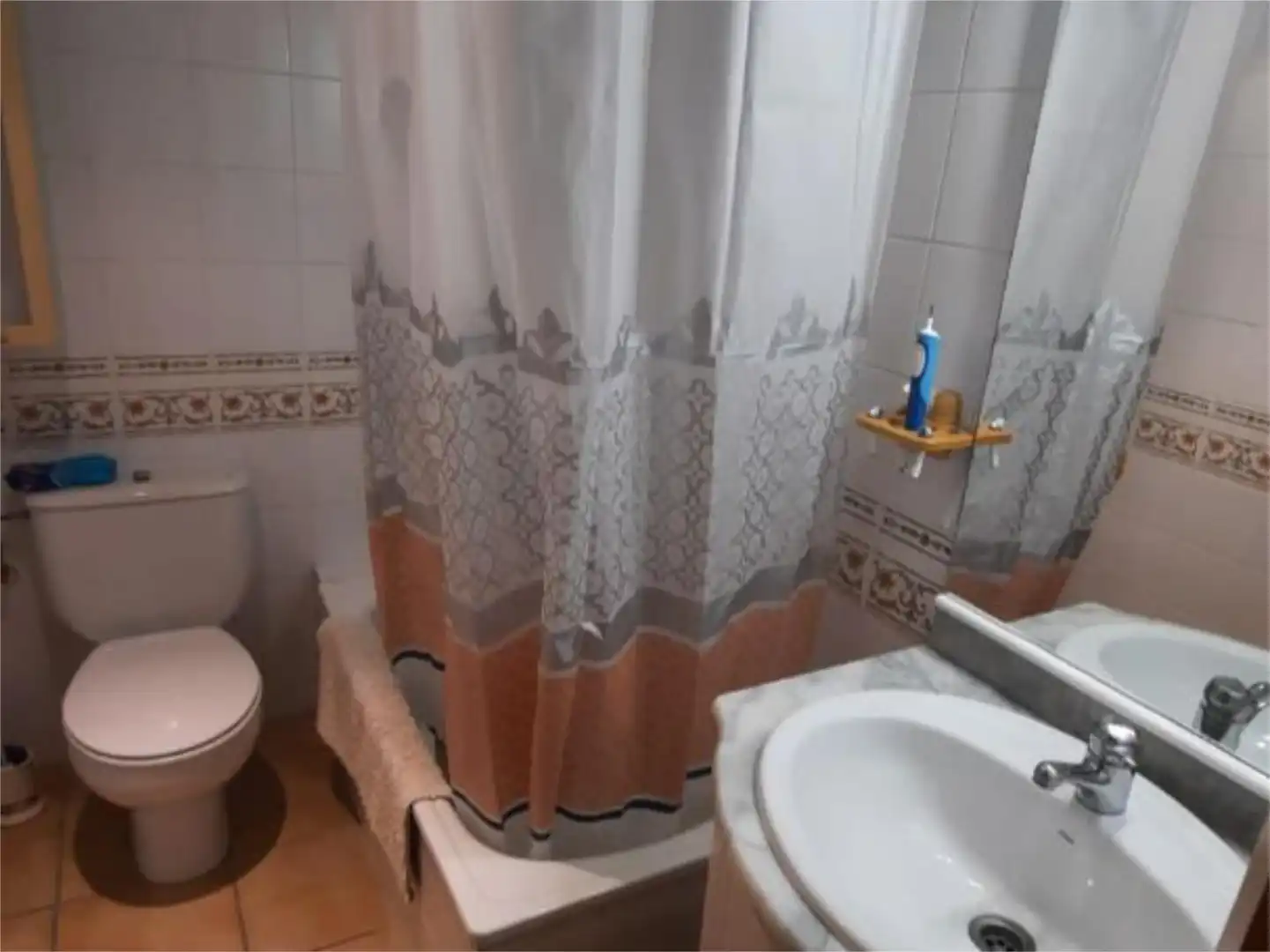 Flat for sale in Bv-4025, 10, Cercs Bathroom of Flat for sale in Cercs