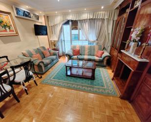 Living room of Flat for sale in Salamanca Capital  with Air Conditioner and Balcony