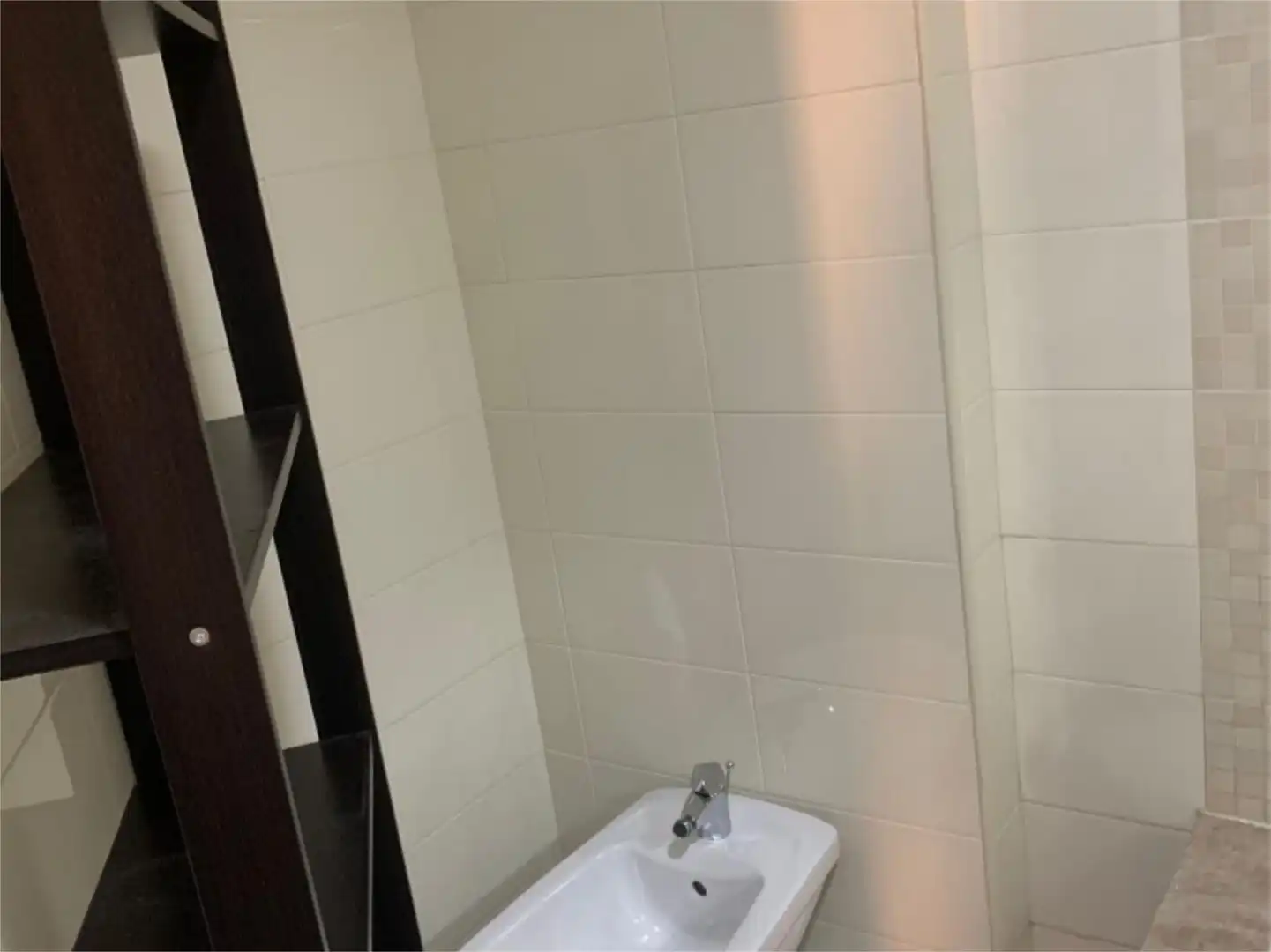 Baño de Apartamento de alquiler en Sevilla con Aire acondicionado, Terraza y Amueblado