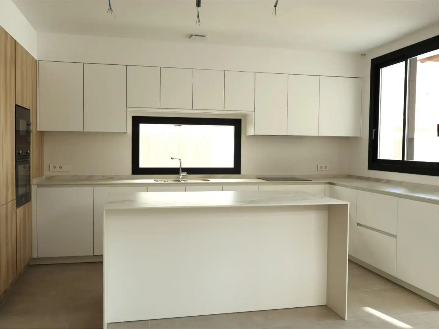 Wohnung zum Verkauf in Carrer Dofí, 3, L'Albir Küche von Wohnung zum Verkauf in L'Alfàs del Pi mit Klimaanlage, Terrasse und Schwimmbad