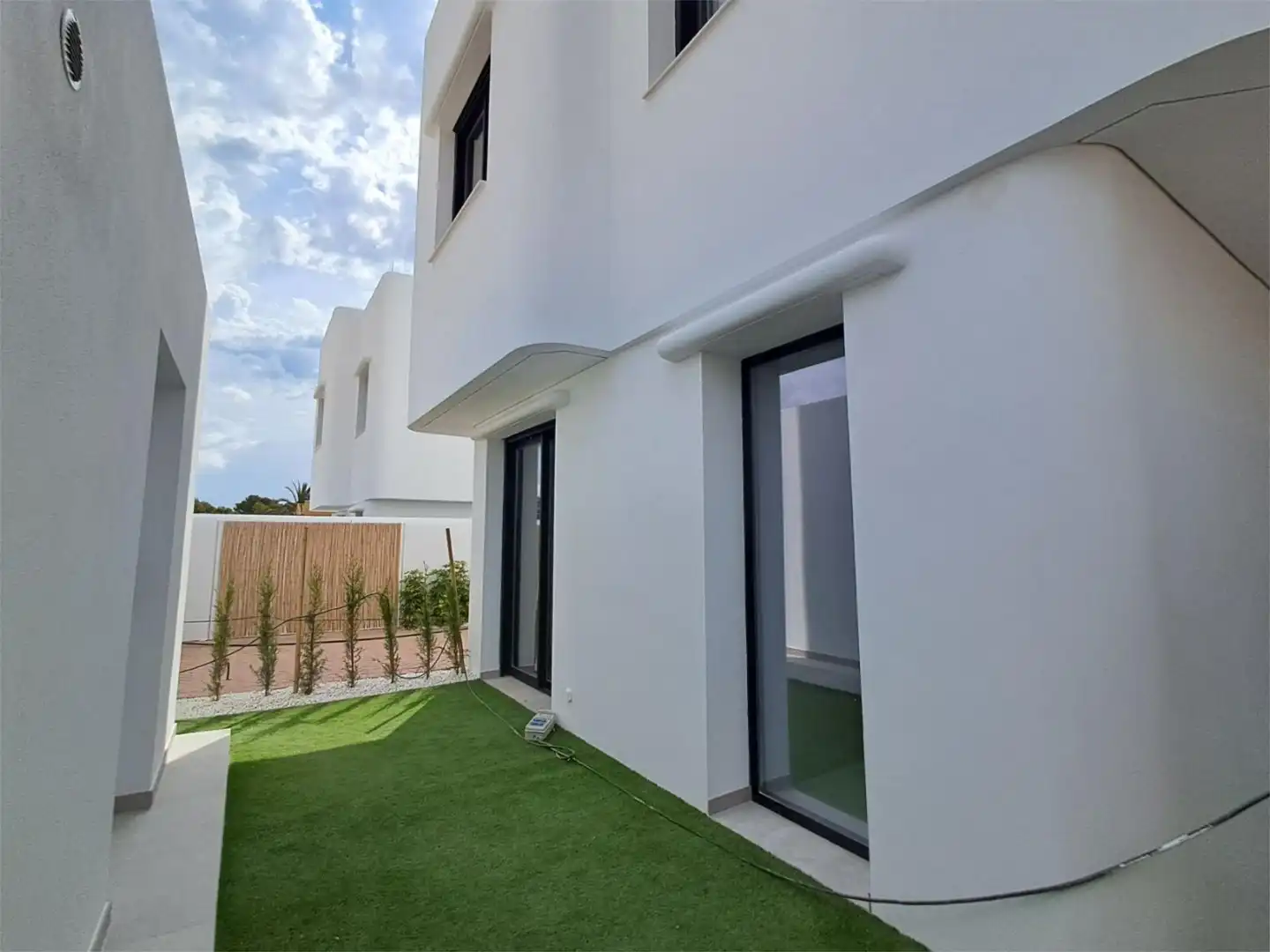 Wohnung zum Verkauf in Carrer Dofí, 3, L'Albir Außenansicht von Wohnung zum Verkauf in L'Alfàs del Pi mit Klimaanlage, Terrasse und Schwimmbad