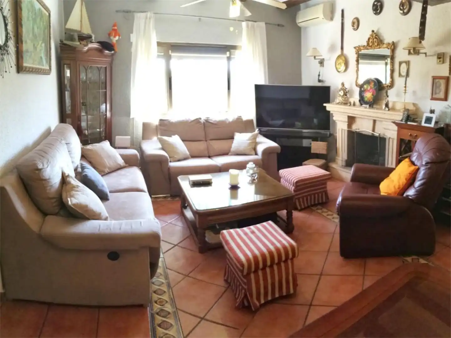 Houses for sale in Plaça Monserrat Caballé, 131, Centro ciudad Living room of Houses for sale in Jávea / Xàbia