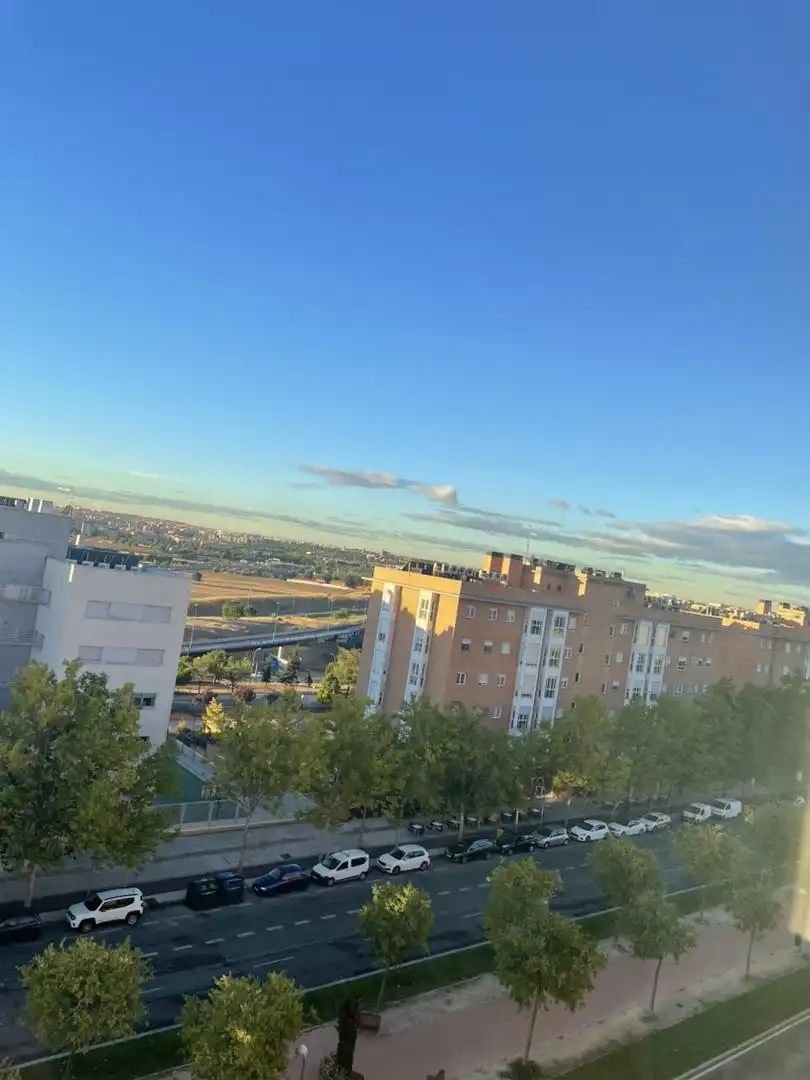 Habitación en Calle Dinero, 87, PAU de Carabanchel Vista exterior de Piso para compartir en Madrid con Aire acondicionado, Calefacción y Terraza