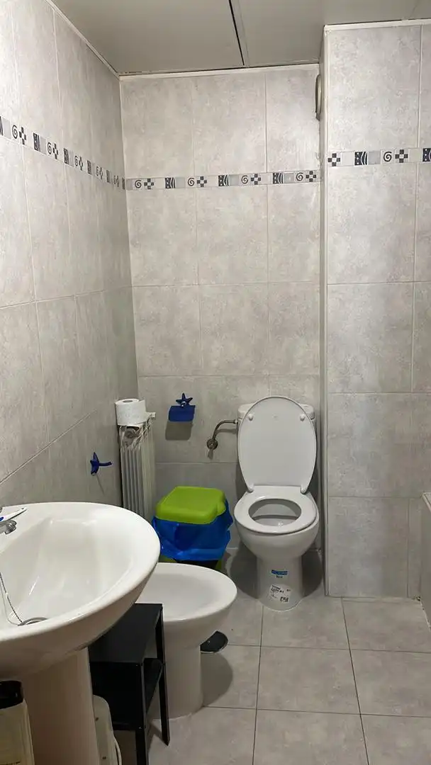 Habitación en Calle Dinero, 87, PAU de Carabanchel Baño de Piso para compartir en Madrid con Aire acondicionado, Calefacción y Terraza
