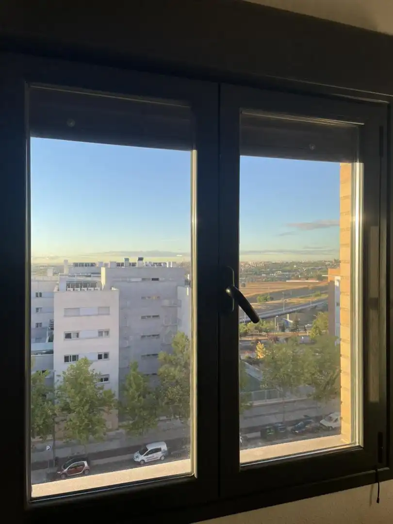 Habitación en Calle Dinero, 87, PAU de Carabanchel Vista exterior de Piso para compartir en Madrid con Aire acondicionado, Calefacción y Terraza