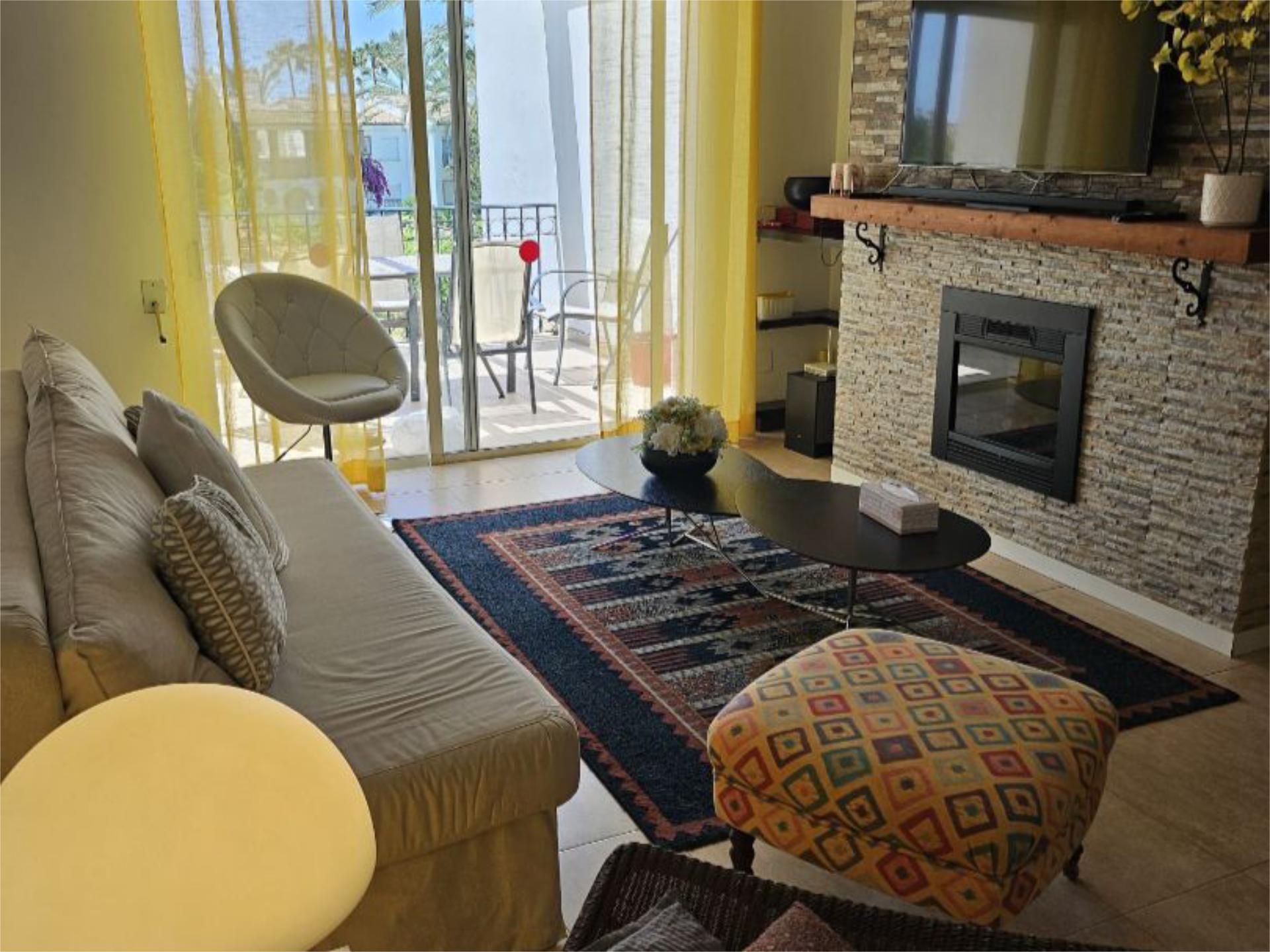 Living room of Apartment to rent in Estepona  with Air Conditioner, Swimming Pool and Balcony