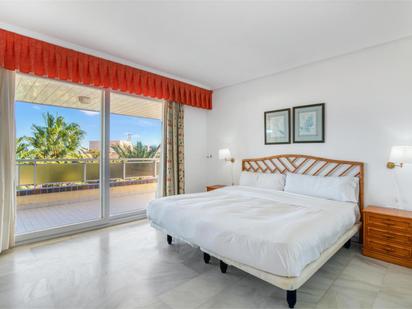 Dormitori de Apartament en venda en La Manga del Mar Menor amb Aire condicionat, Moblat i Balcó