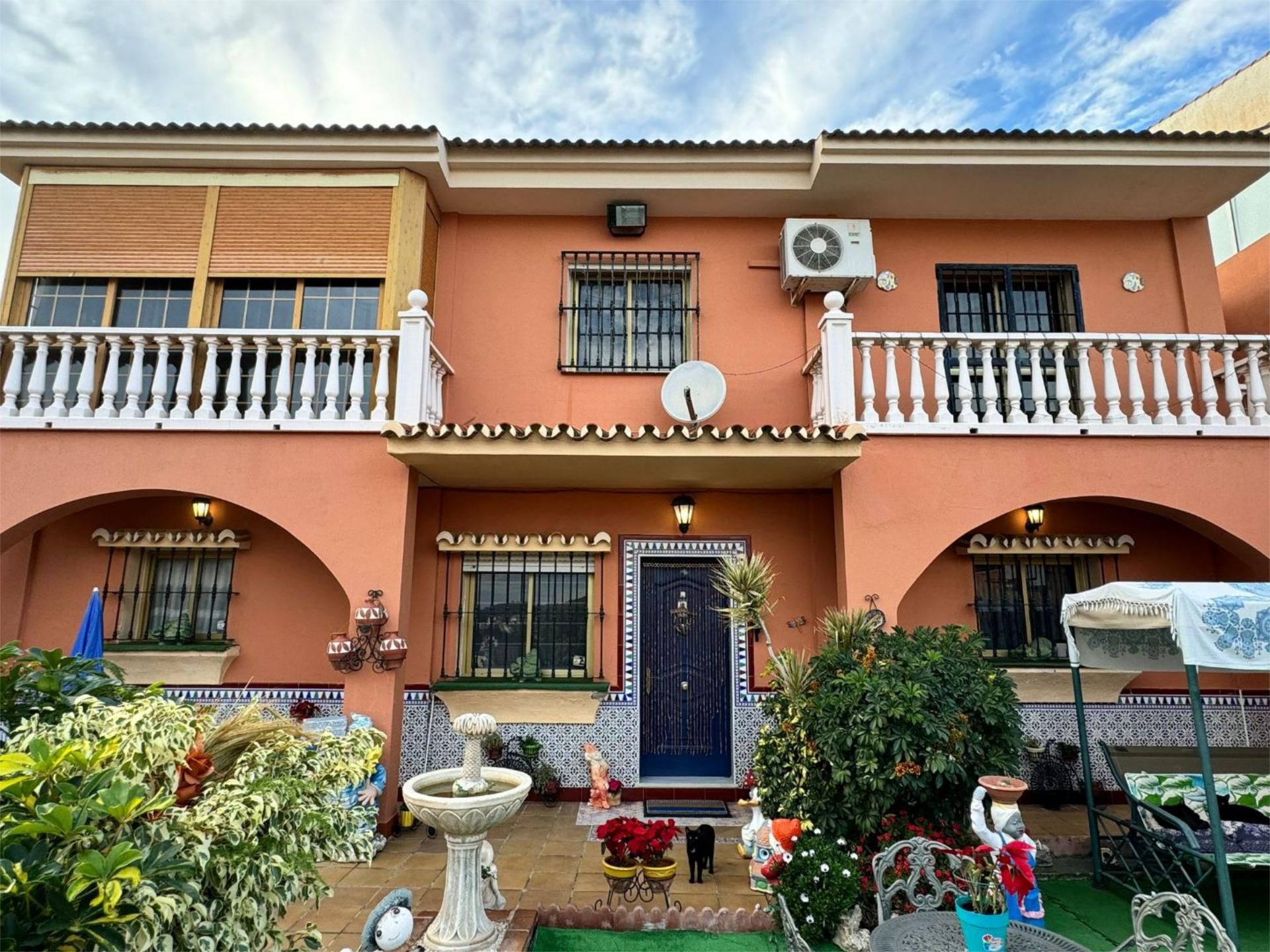 Exterior view of House or chalet for sale in Málaga Capital  with Air Conditioner, Heating and Private garden