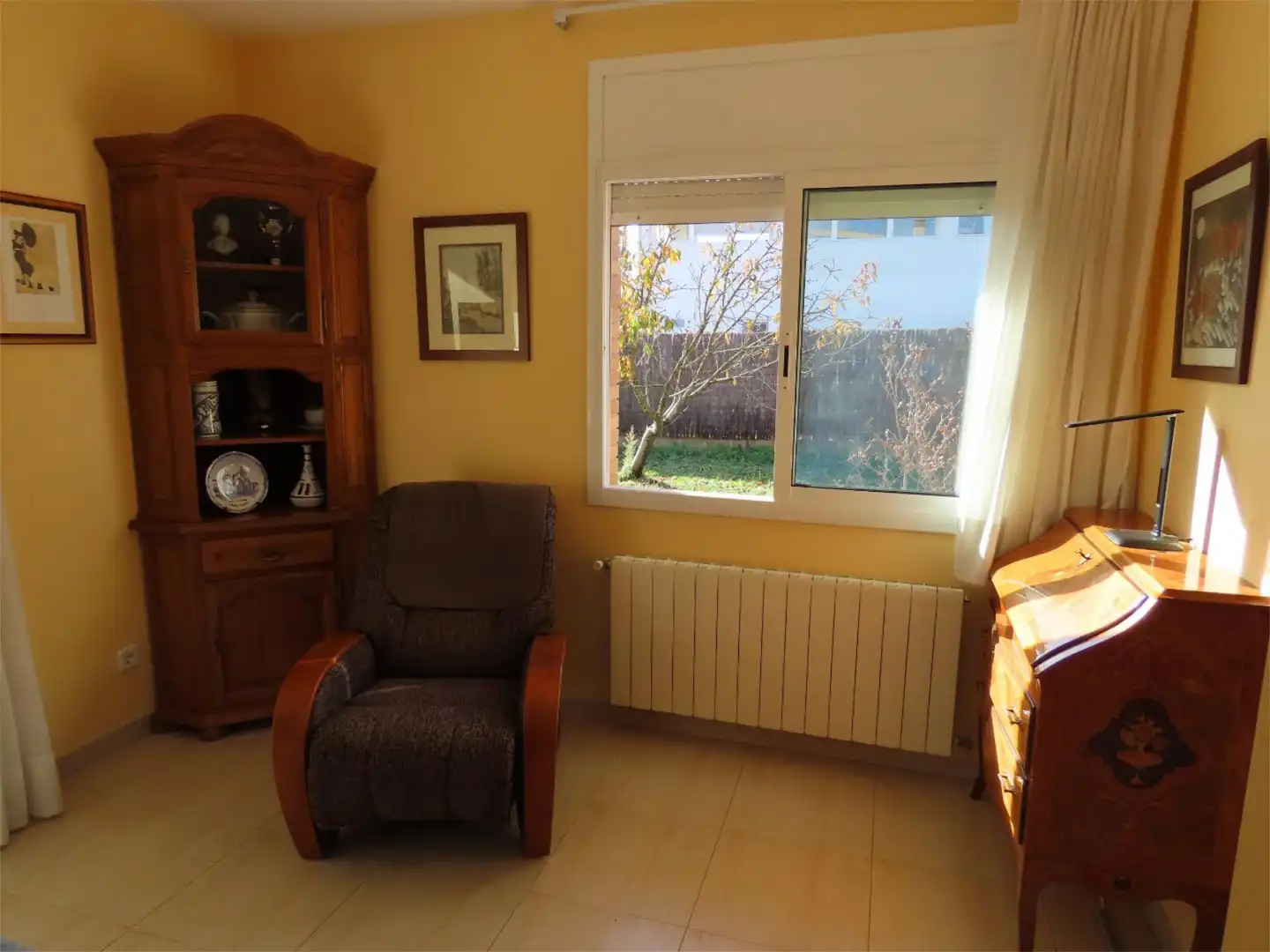 Pis en venda a Carretera Vella de Girona, 32, Santa Coloma de Farners Sala d'estar de Pis en venda en Santa Coloma de Farners amb Calefacció, Jardí privat i Terrassa