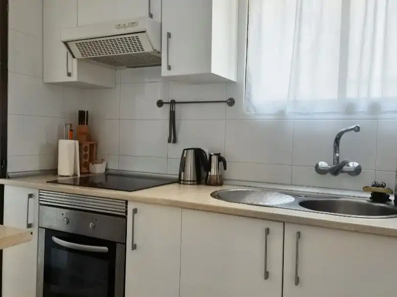 Flat for rent in Calle Notario Luis Oliver, 11, Playa Bajadilla - Puertos Kitchen of Flat for rent in Marbella with Air Conditioner, Terrace and Furnished