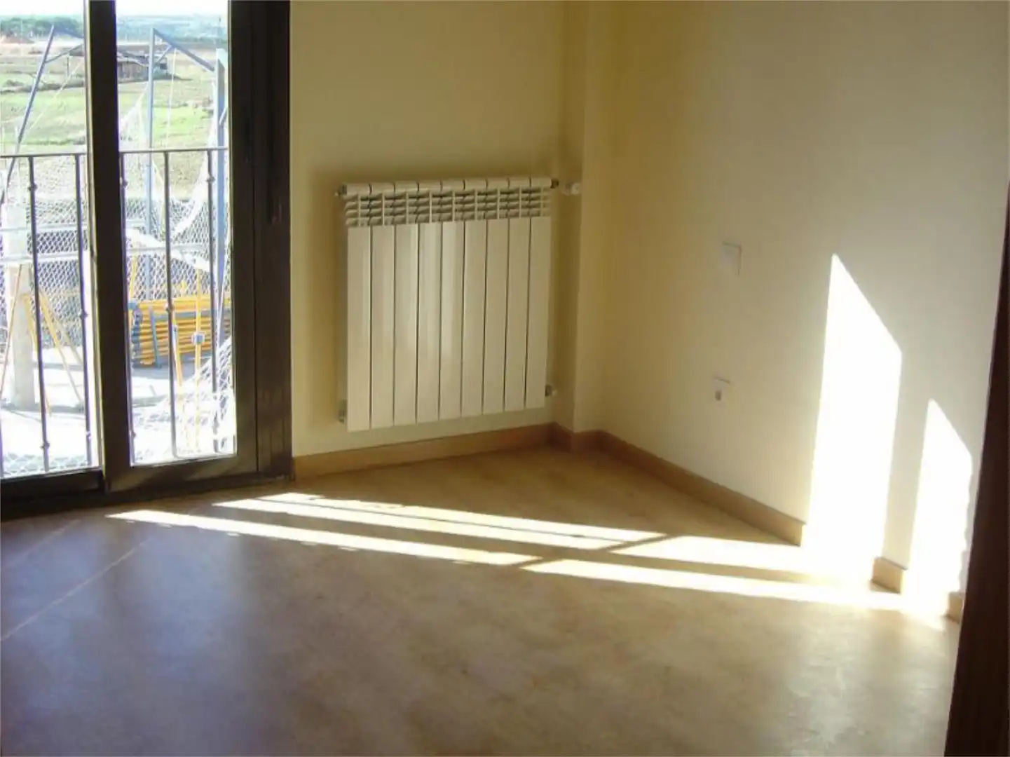 Wohnung zum Verkauf in Calle Toledo, 48, Zona Entrada - Gasolineras Schlafzimmer von Wohnung zum Verkauf in Ocaña mit Klimaanlage, Terrasse und Balkon