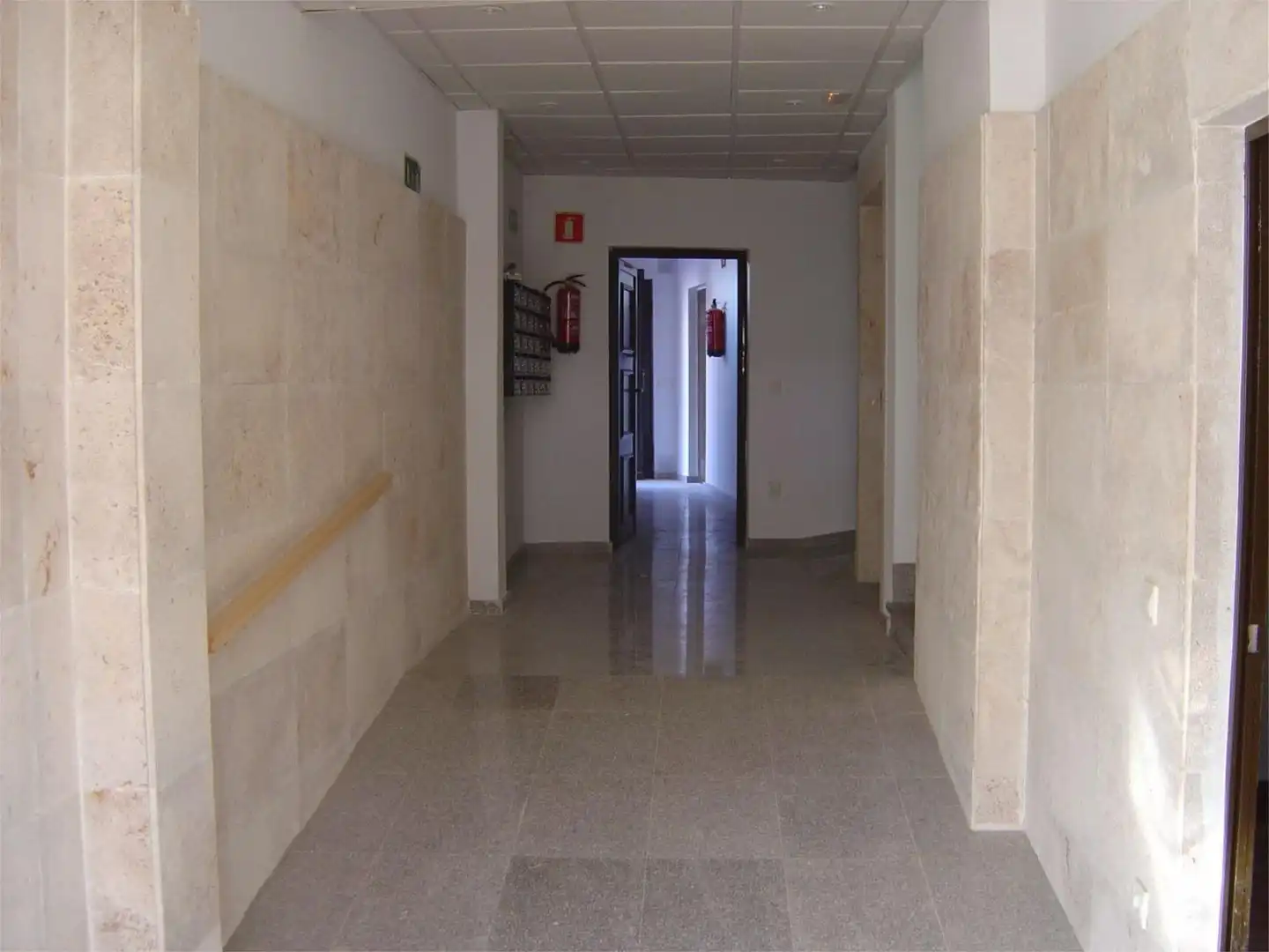 Wohnung zum Verkauf in Calle Toledo, 48, Zona Entrada - Gasolineras Wohnung zum Verkauf in Ocaña mit Klimaanlage, Terrasse und Balkon