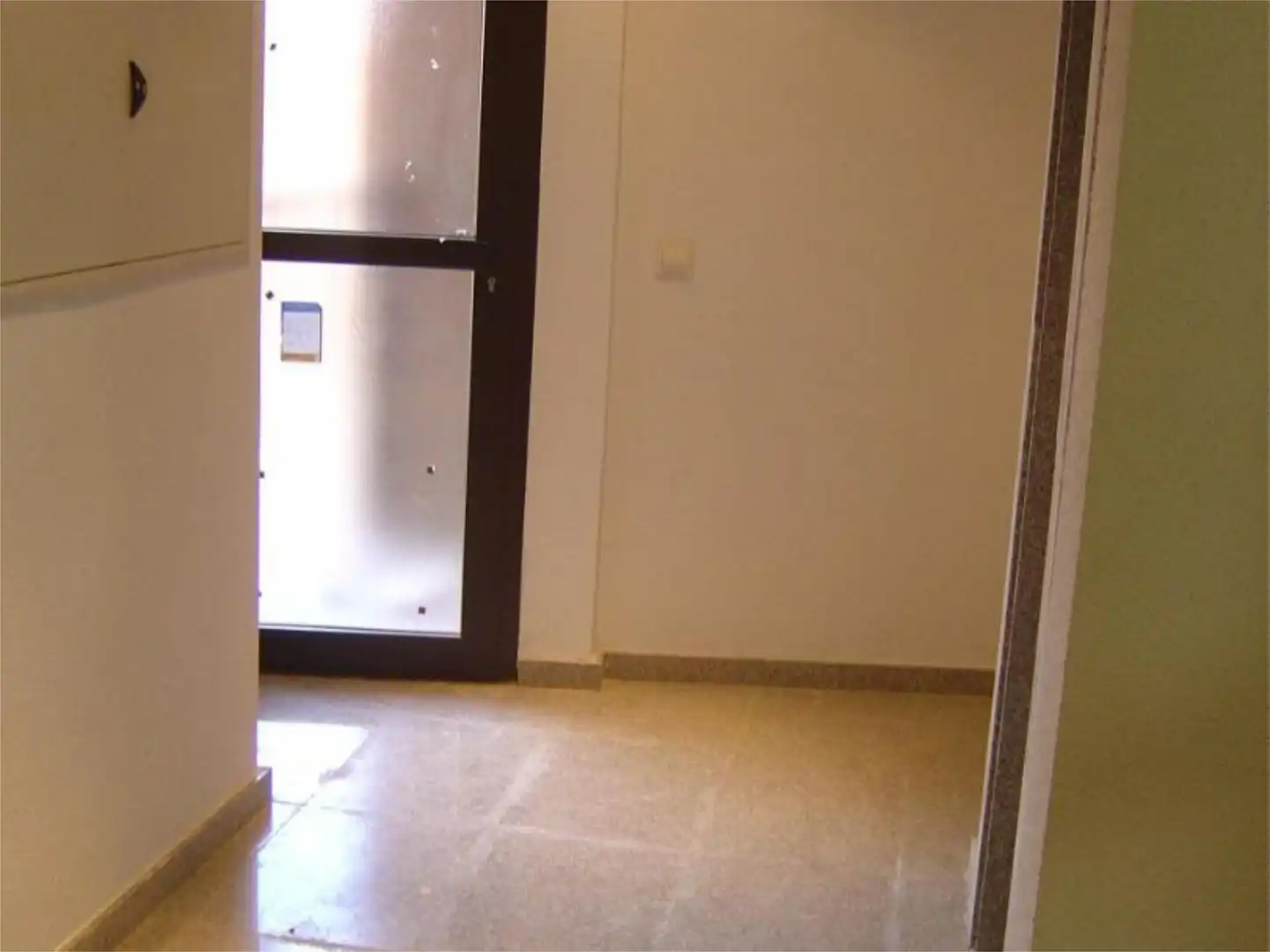 Wohnung zum Verkauf in Calle Toledo, 48, Zona Entrada - Gasolineras Wohnung zum Verkauf in Ocaña mit Klimaanlage, Terrasse und Balkon